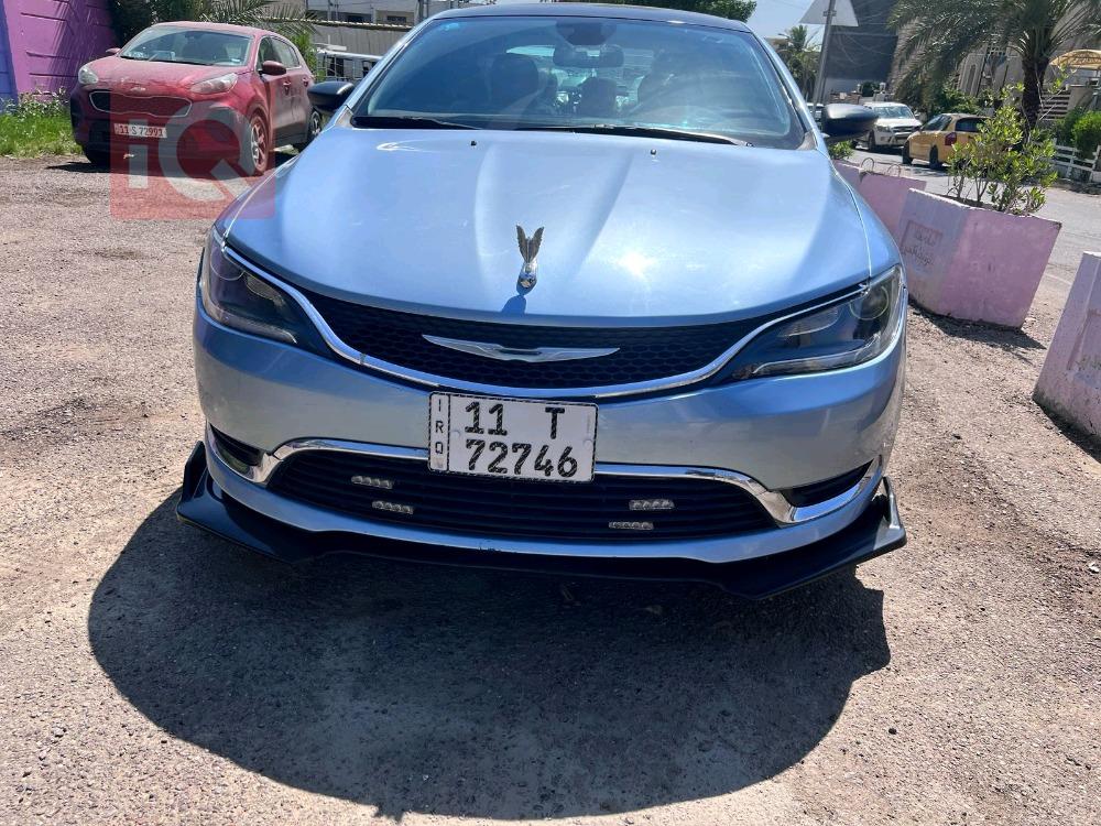 Chrysler 200
